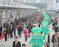 ���ڈ�(ji��n)�������ڳ�Խ�Ļ𱬑�(zh��n)ʿ