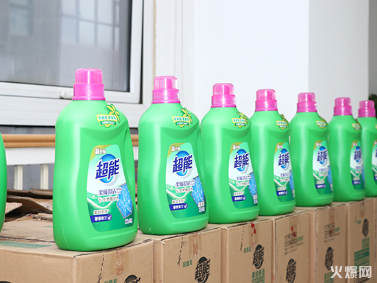 ������Ů��(ji��)���𱬾W(w��ng)�ɰl(f��)Ů�񌣌ٶY��