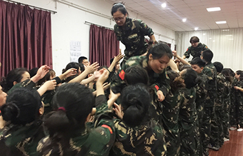 命運全在拼擊，奮斗就是希望！火爆人，好樣的！