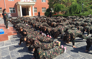 高溫炙烤，流汗不流淚、堅持不放棄！