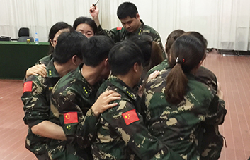 別怕千萬人阻擋，更不要自己投降。