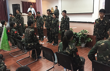 不全力以赴，不積極進(jìn)取，必將被淘汰出局！