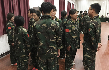 學(xué)會贊美，收獲一份真心；