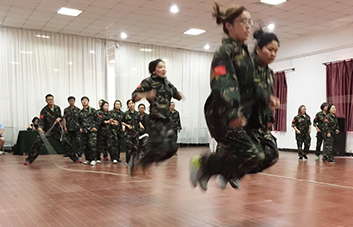 挑戰(zhàn)冠軍隊：體力與意志力的較量，速度與時間的對決！