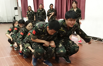 挑戰(zhàn)冠軍隊，與時間賽跑，與榮譽共舞！