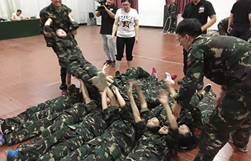 一次失敗并不可怕，爬起來，再戰(zhàn)！