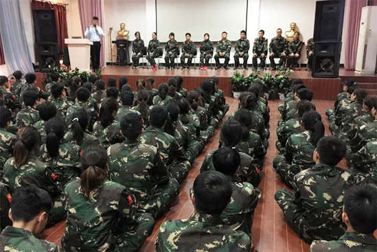 青春飛揚，全力向上；沒有哪家公司因為嚴(yán)格管理而倒閉！