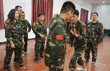 要成功，就要努力，要結(jié)果，就要拼命爭?。? />
            <p>要成功，就要努力，要結(jié)果，就要拼命爭??！</p>
          </li>
          <li> <img src=